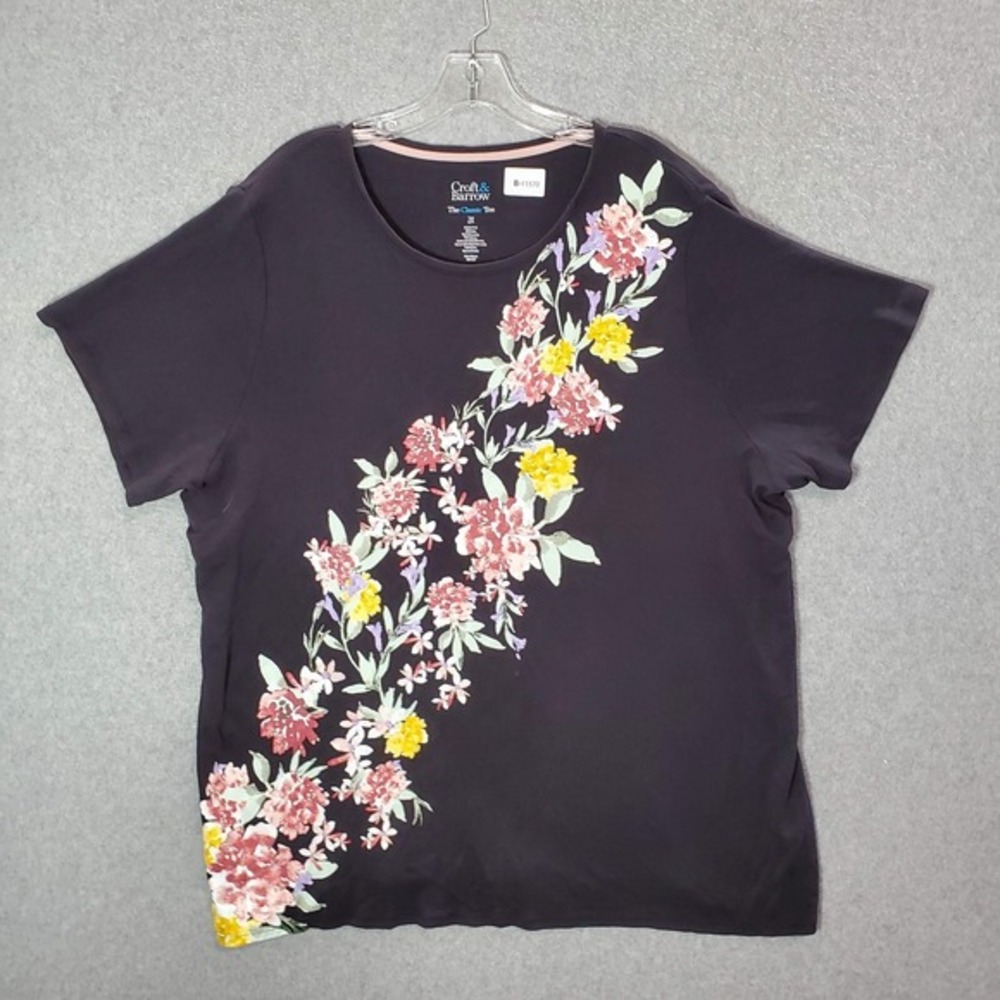 Croft & Barrow Women Top 2X Black Floral Shirt Crew Neck Classic Tee Pullover‎